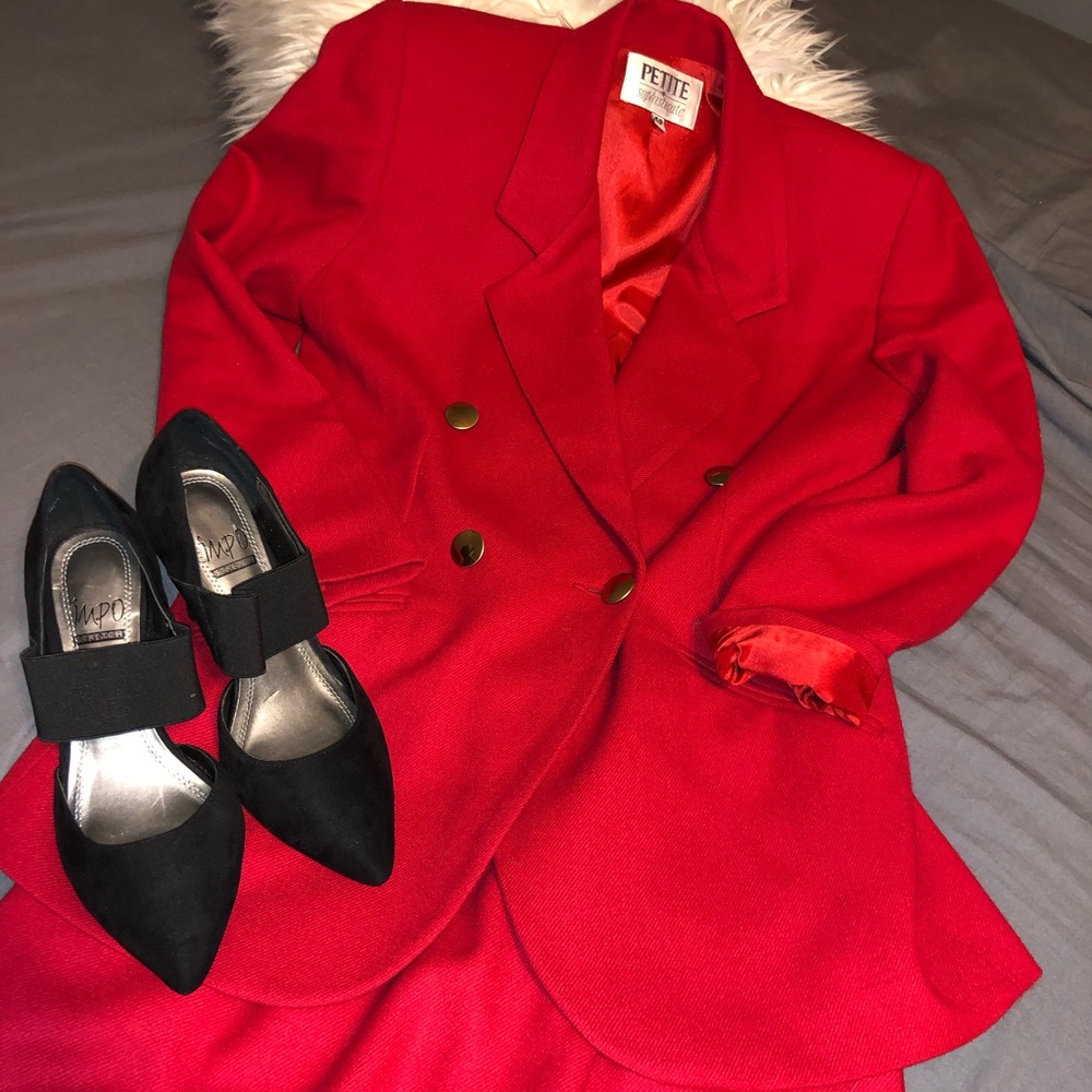 PETITE SOPHISTICATE women’s suit set 💐